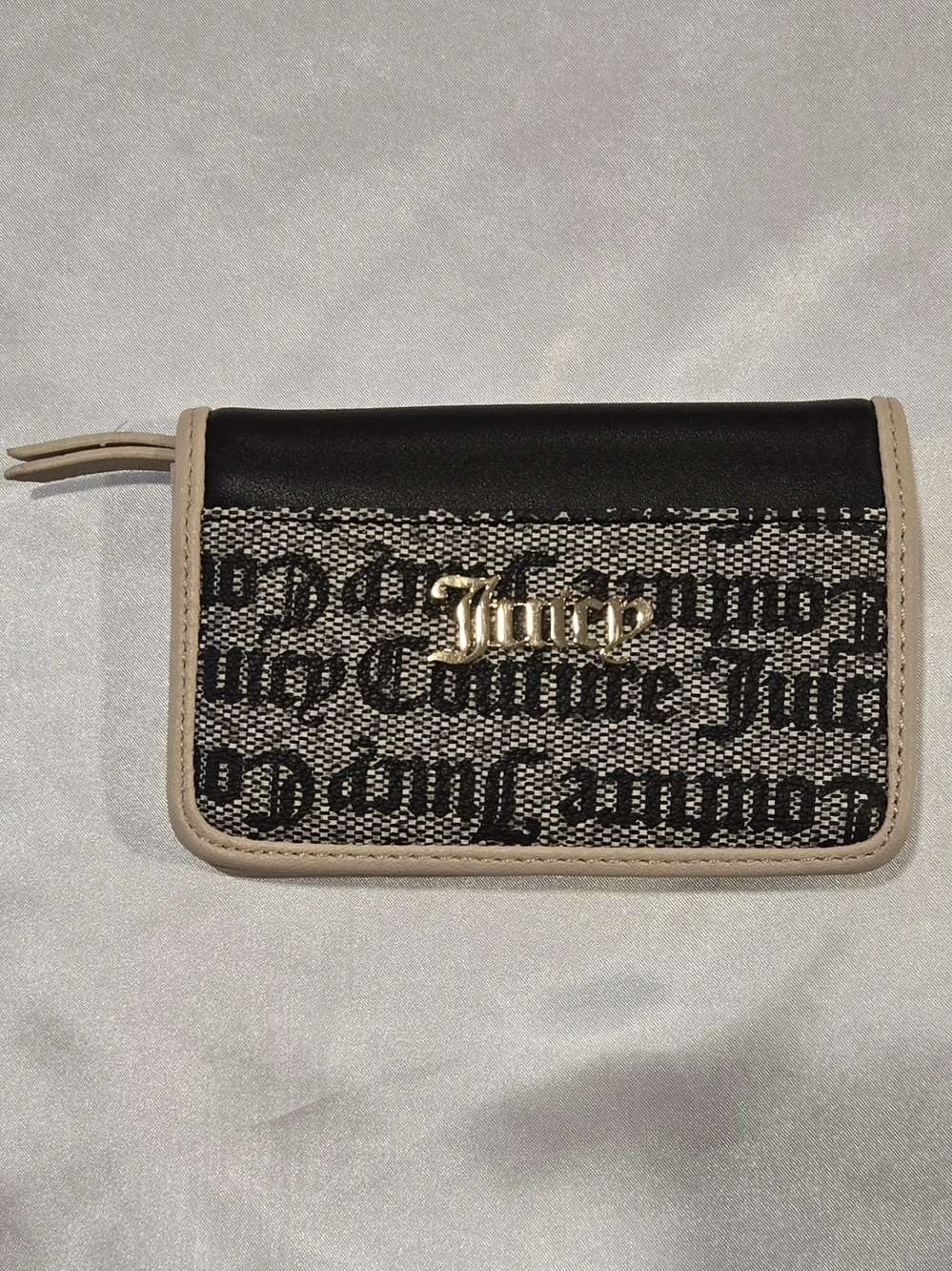 Juicy Couture Black and Beige Logo Card Holder Wallet EUC